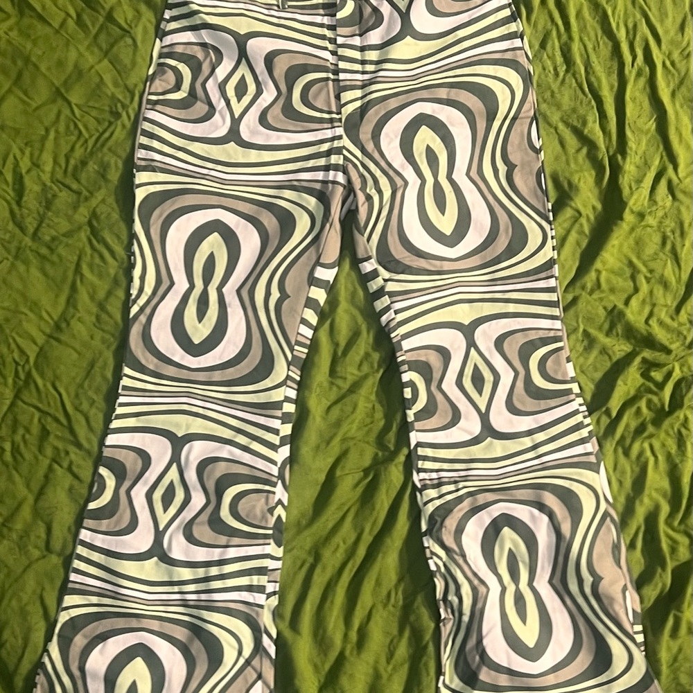 XL Finesse brand groovy pants!